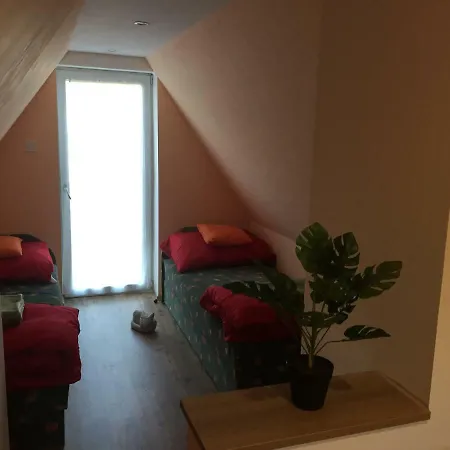 Izabella Vendeghaz Somlo Apartment